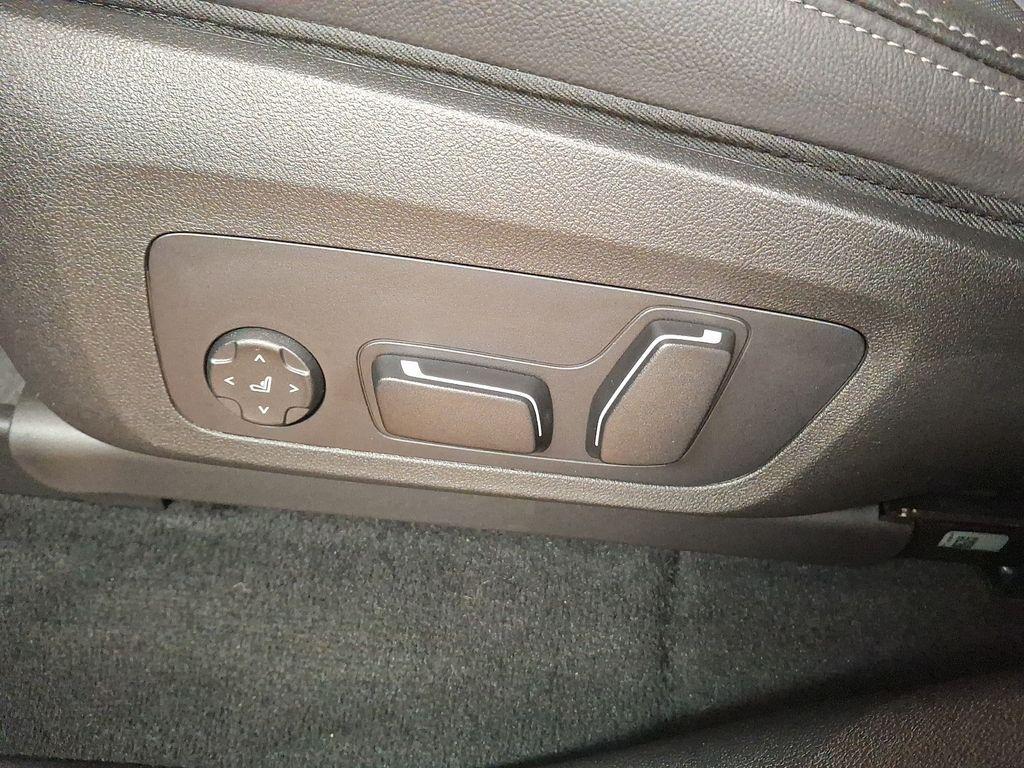 used 2025 BMW X4 car, priced at $45,999