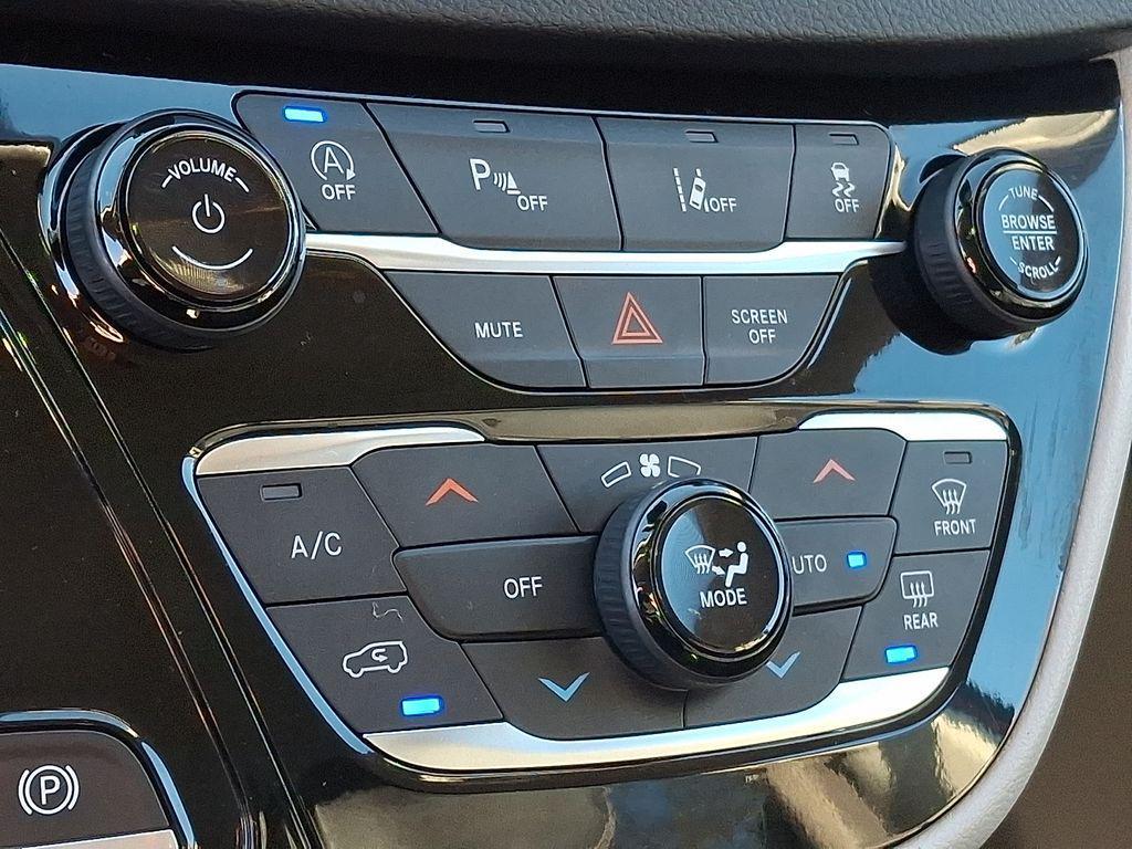 used 2023 Chrysler Pacifica car, priced at $21,199