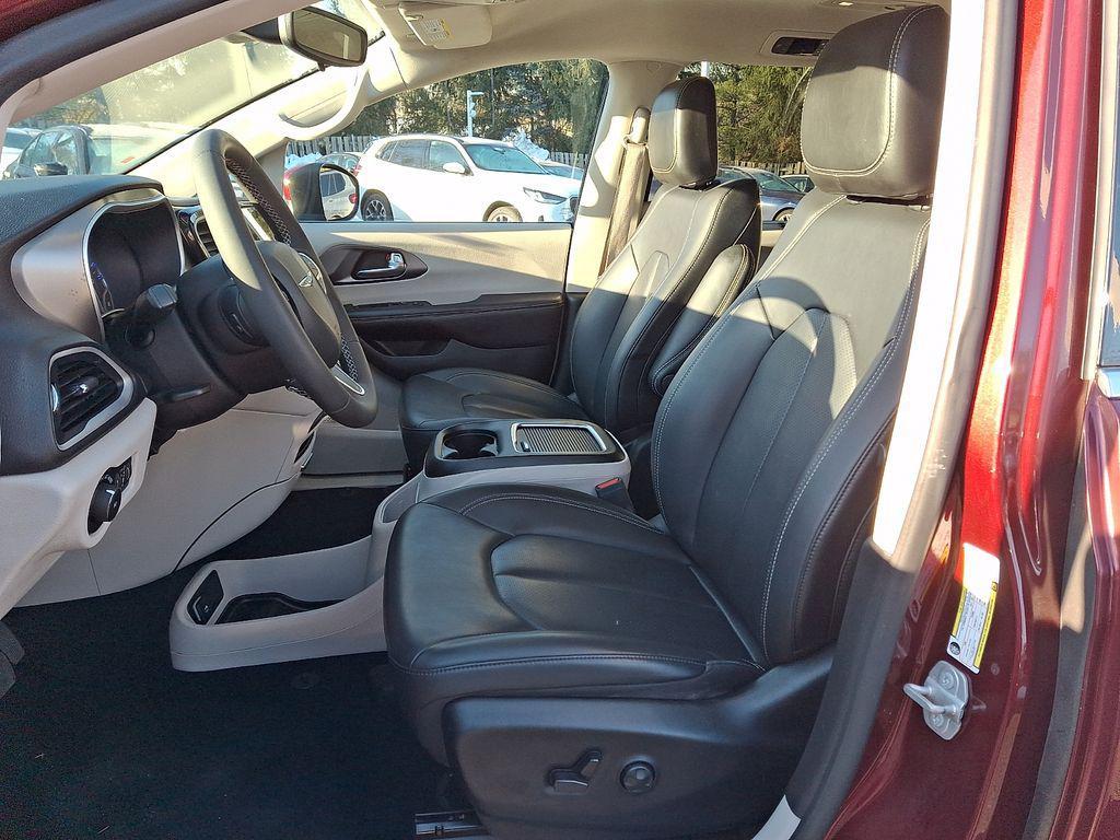 used 2023 Chrysler Pacifica car, priced at $21,199