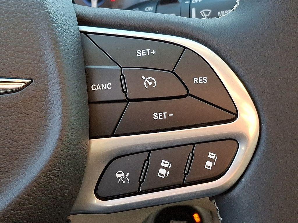 used 2023 Chrysler Pacifica car, priced at $21,199