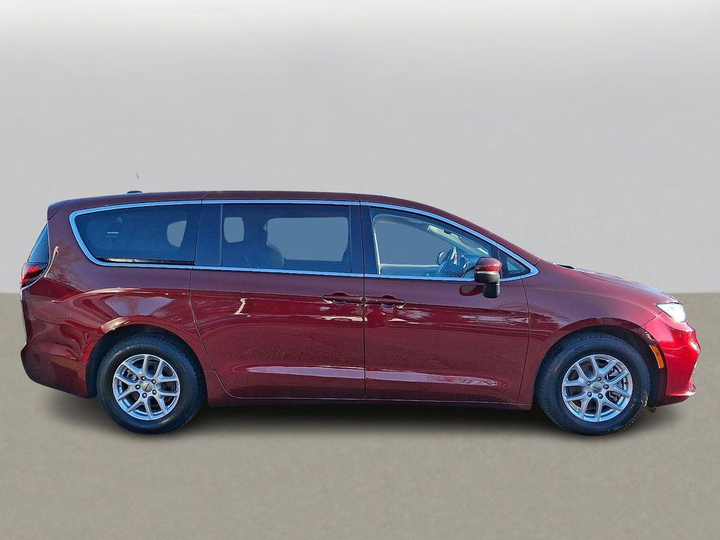 used 2023 Chrysler Pacifica car, priced at $21,199