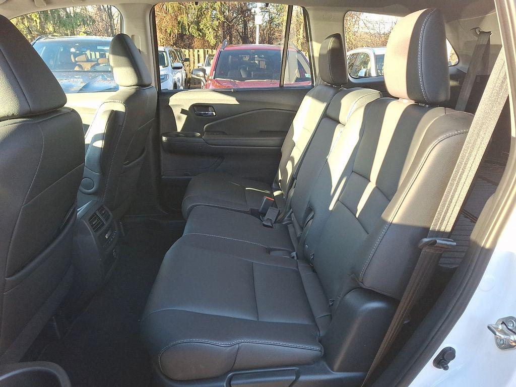 used 2021 Honda Pilot car, priced at $25,598