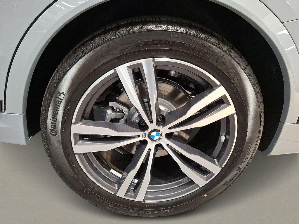 new 2026 BMW X7 car, priced at $93,755