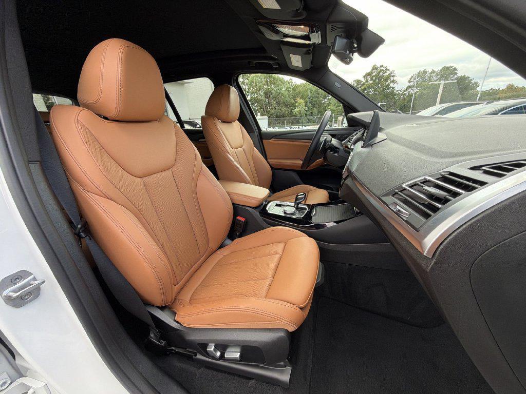 BMW X3 view 22
