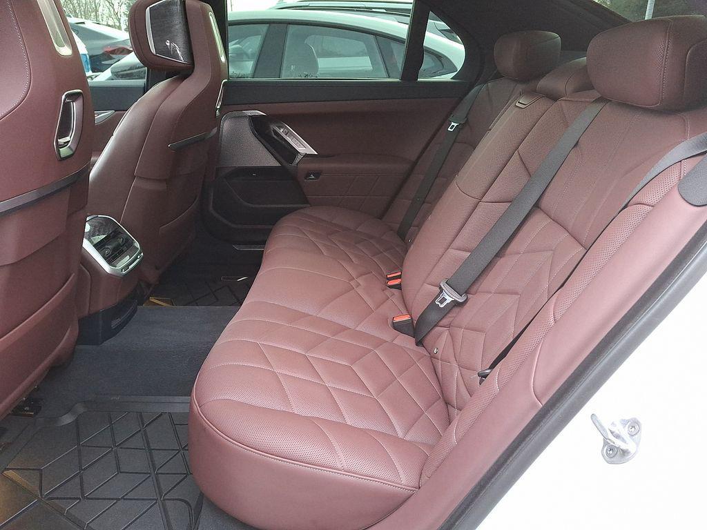 used 2023 BMW 760 car, priced at $76,999