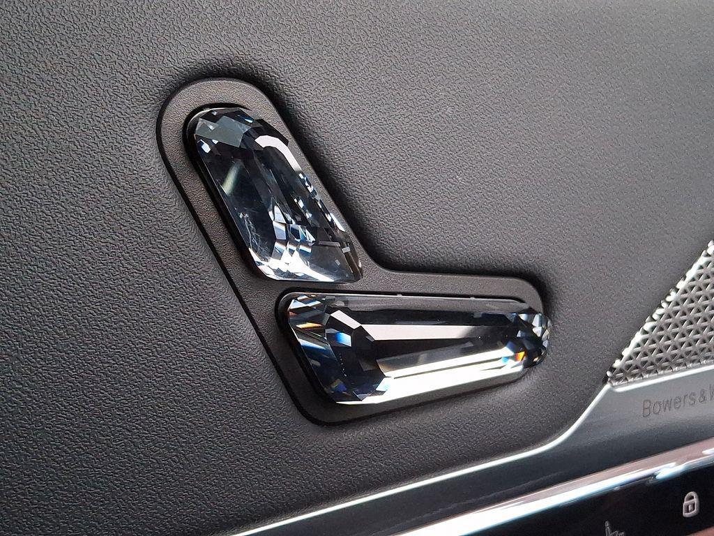 used 2023 BMW 760 car, priced at $76,999