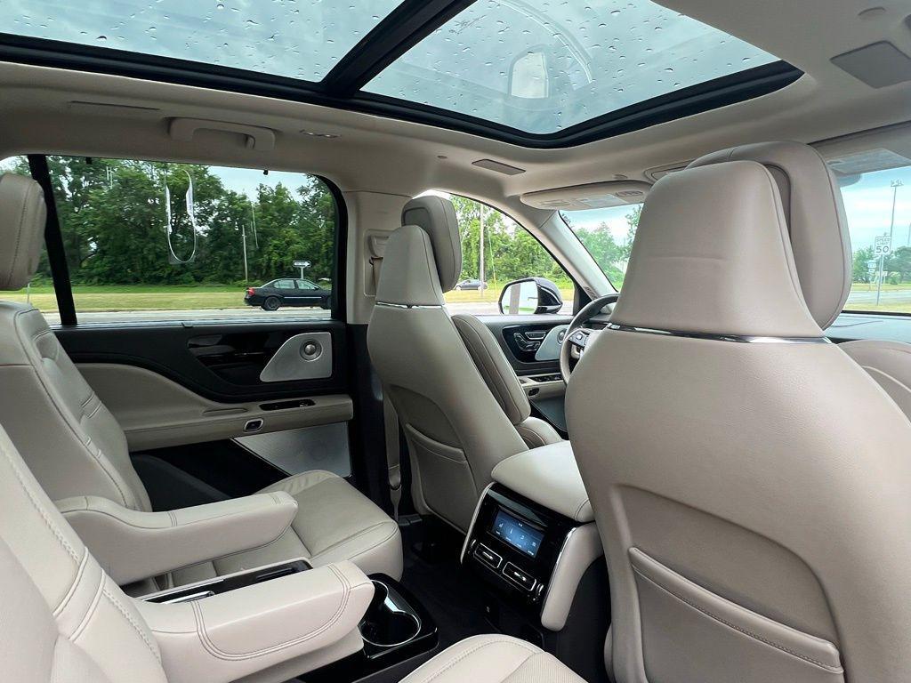 used 2023 Lincoln Aviator car, priced at $45,000
