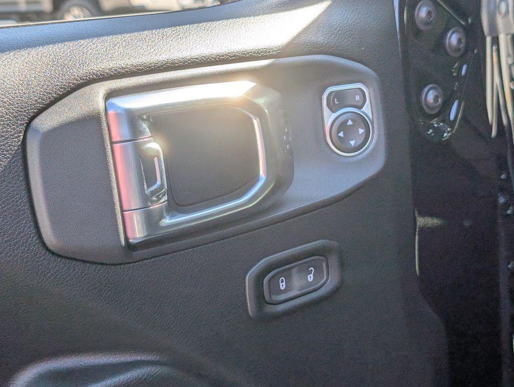 new 2025 Jeep Gladiator car, priced at $37,685