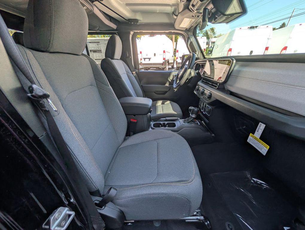 new 2025 Jeep Gladiator car, priced at $37,685