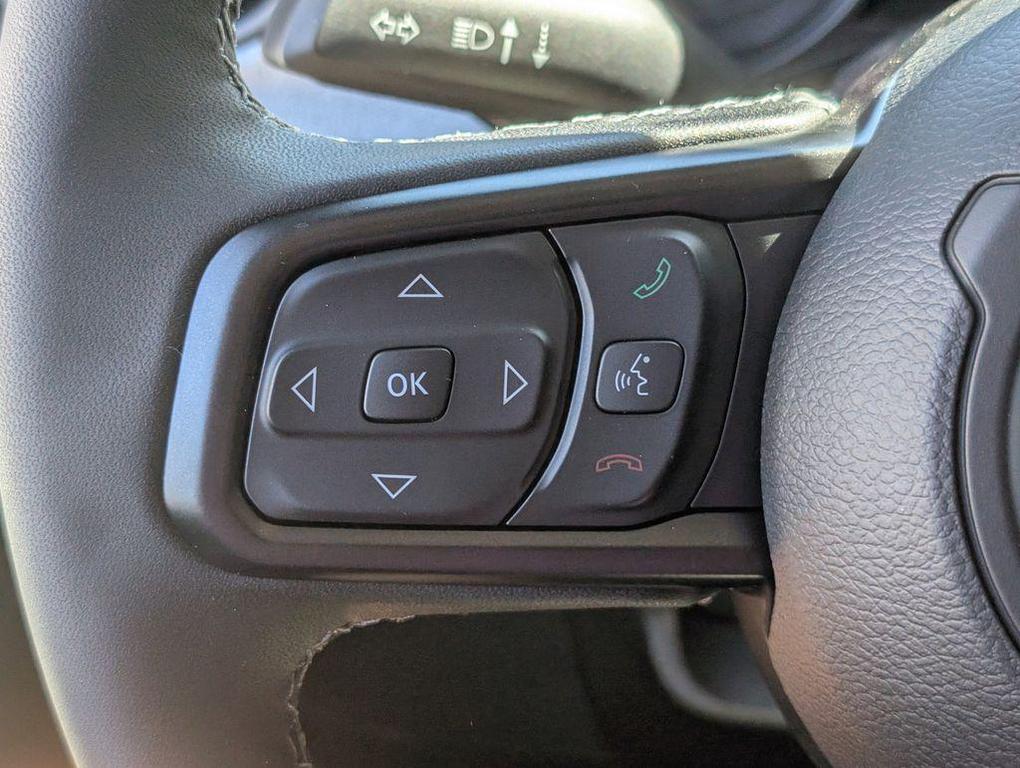 new 2025 Jeep Gladiator car, priced at $37,685