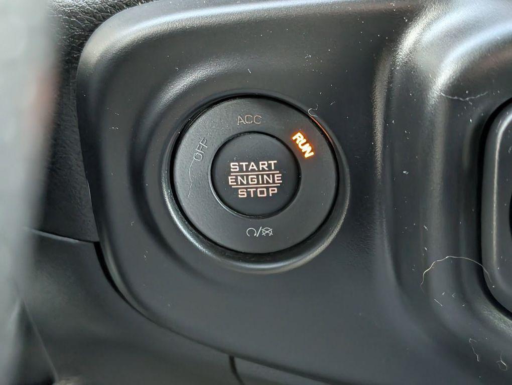 used 2023 Jeep Gladiator car, priced at $35,656