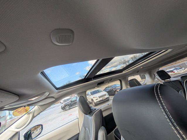 used 2023 Chrysler Pacifica Hybrid car, priced at $34,581