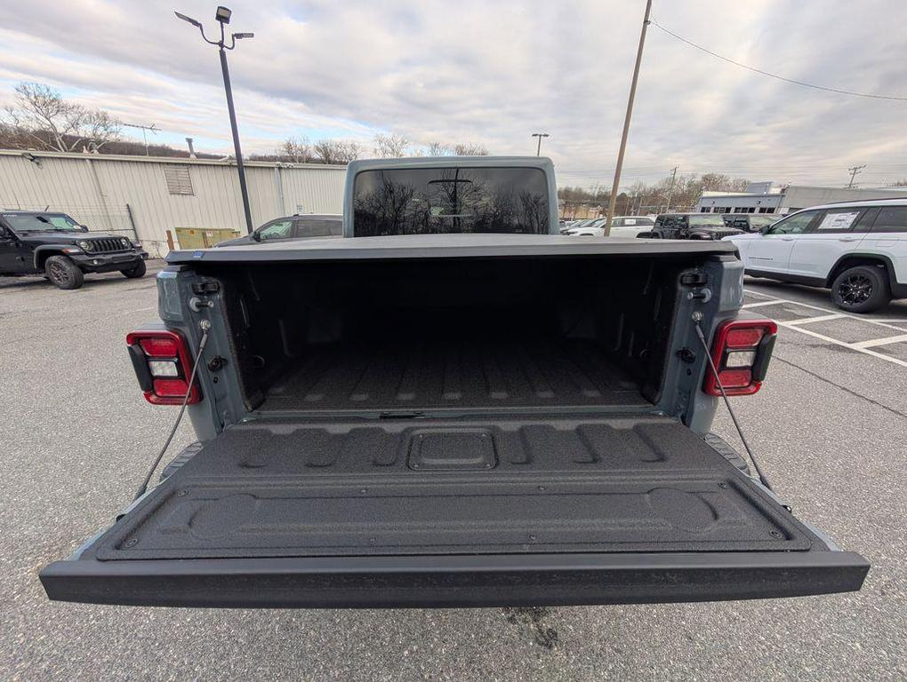 new 2026 Jeep Gladiator car, priced at $58,656