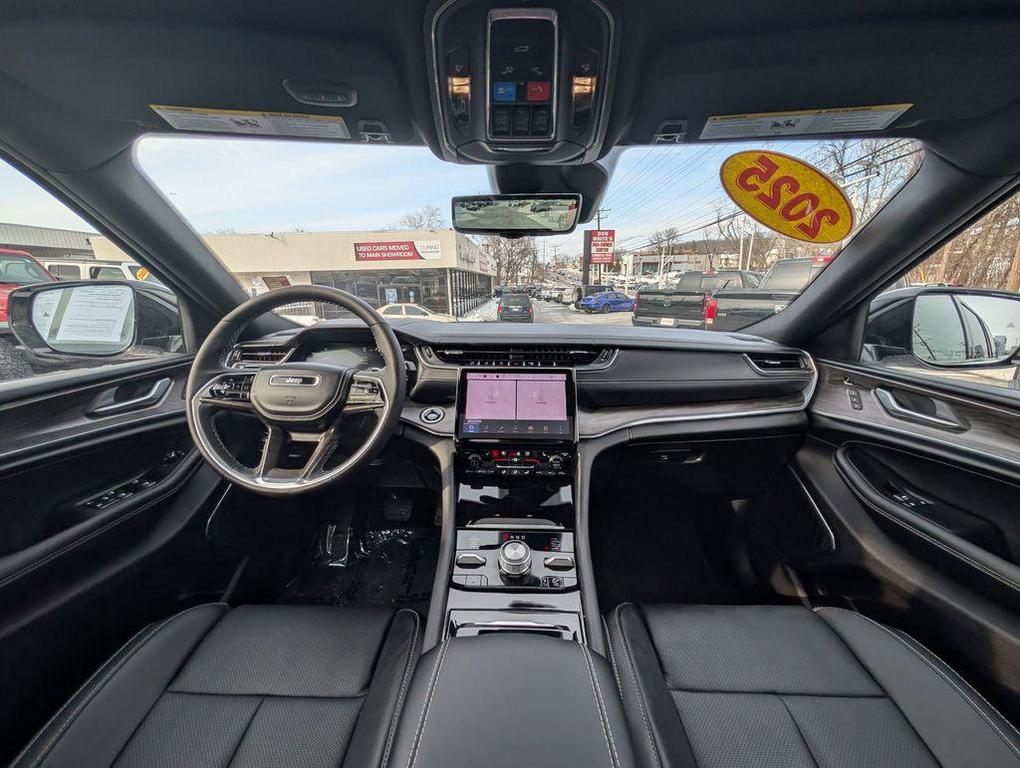 used 2025 Jeep Grand Cherokee car, priced at $47,108