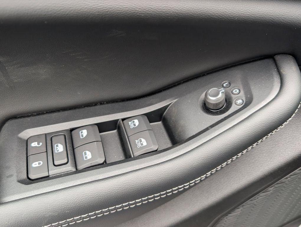 new 2026 Jeep Grand Cherokee car, priced at $45,401