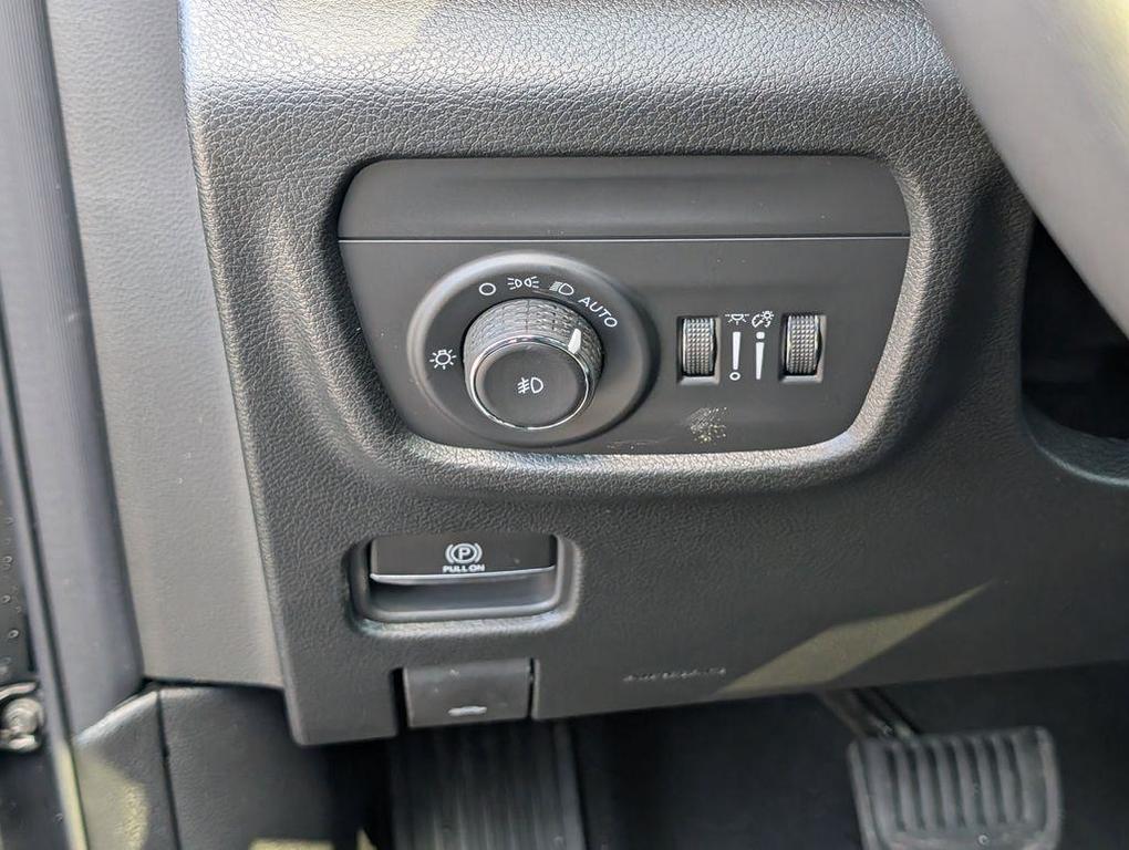 new 2026 Jeep Grand Cherokee car, priced at $47,684