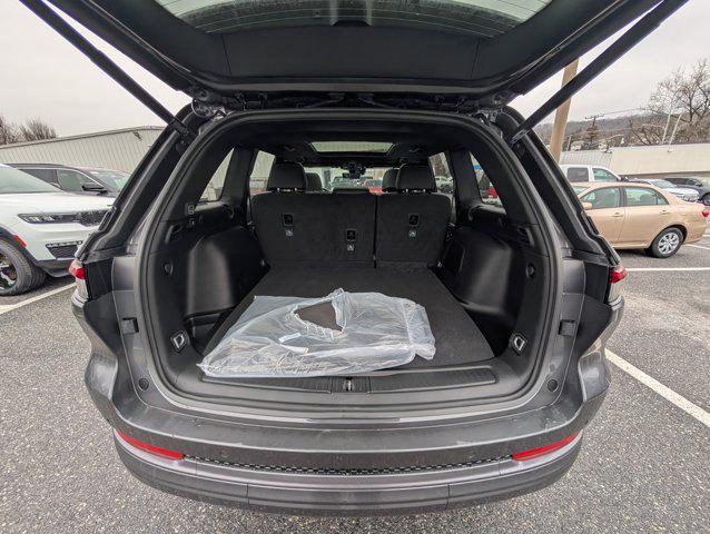 new 2026 Jeep Grand Cherokee car, priced at $52,384