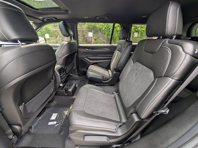 new 2025 Jeep Grand Cherokee L car, priced at $40,043