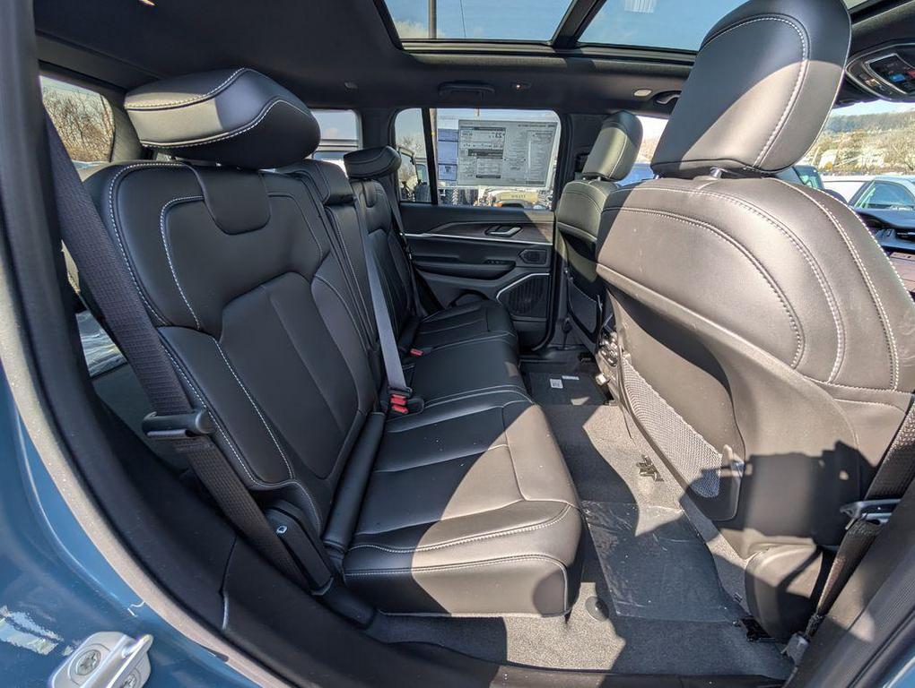 new 2026 Jeep Grand Cherokee car, priced at $46,248