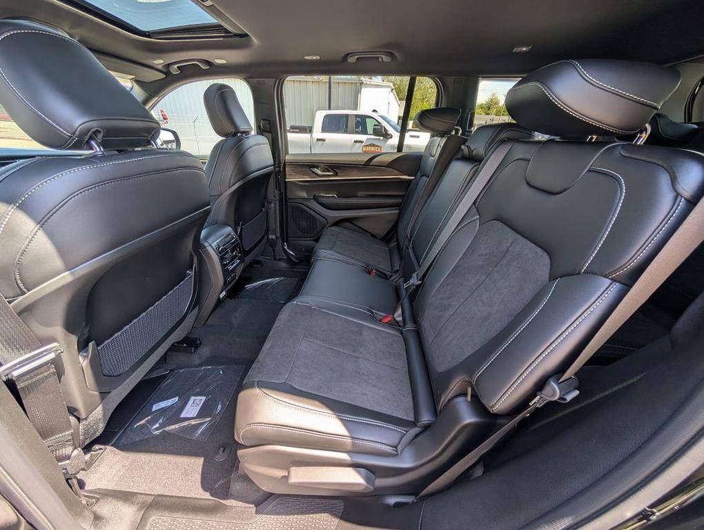new 2026 Jeep Grand Cherokee L car, priced at $43,975
