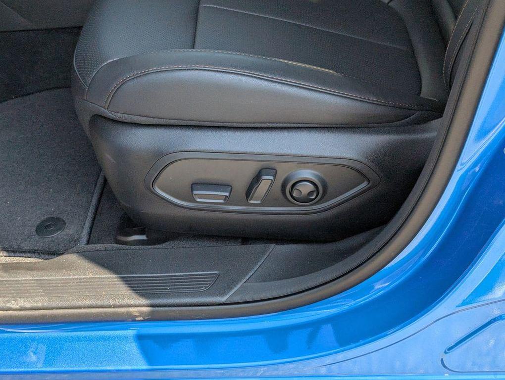 new 2026 Jeep Cherokee car, priced at $38,153