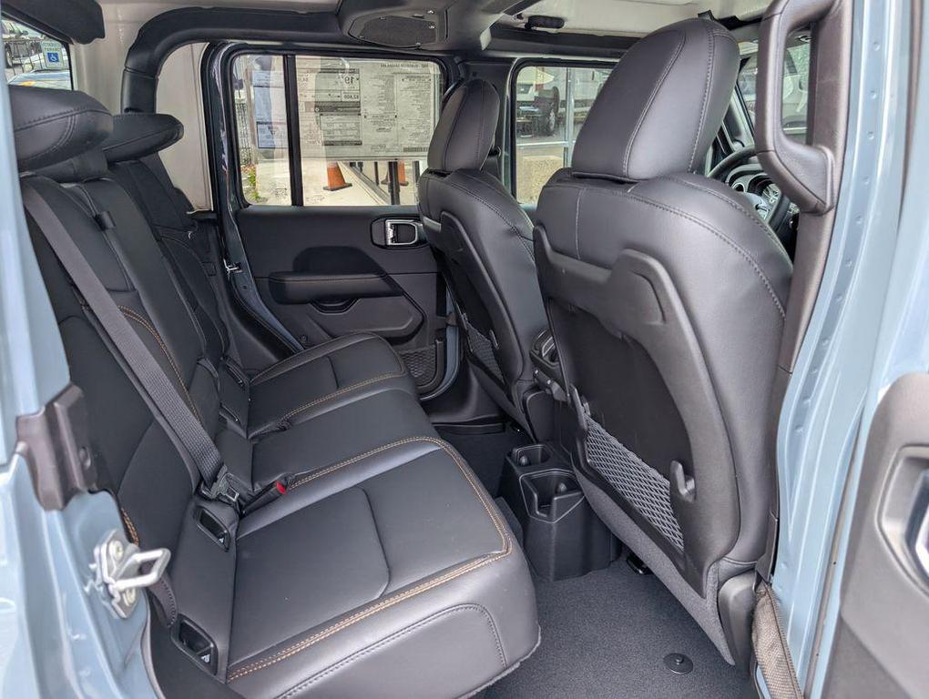 new 2026 Jeep Gladiator car, priced at $50,270