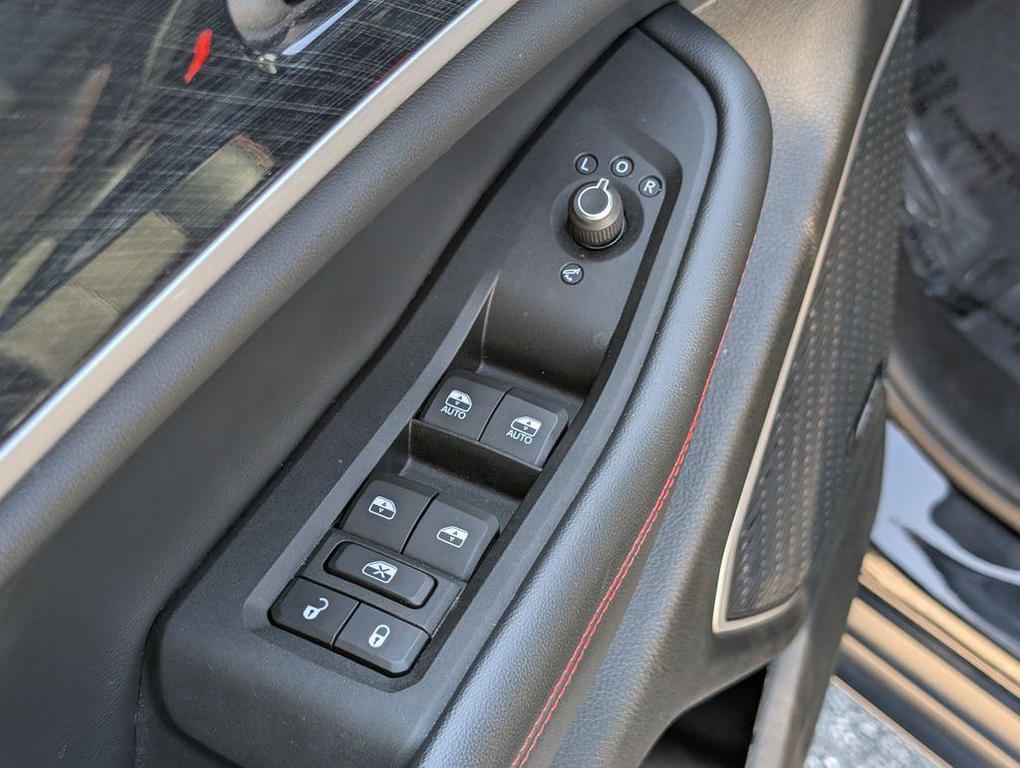 used 2022 Jeep Grand Cherokee car, priced at $28,898