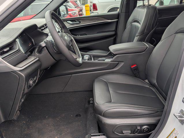 new 2026 Jeep Grand Cherokee car, priced at $49,148