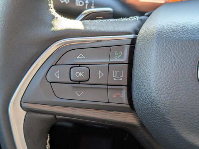 new 2025 Jeep Grand Cherokee car, priced at $40,921