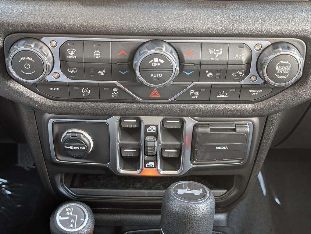 new 2026 Jeep Wrangler car, priced at $48,177