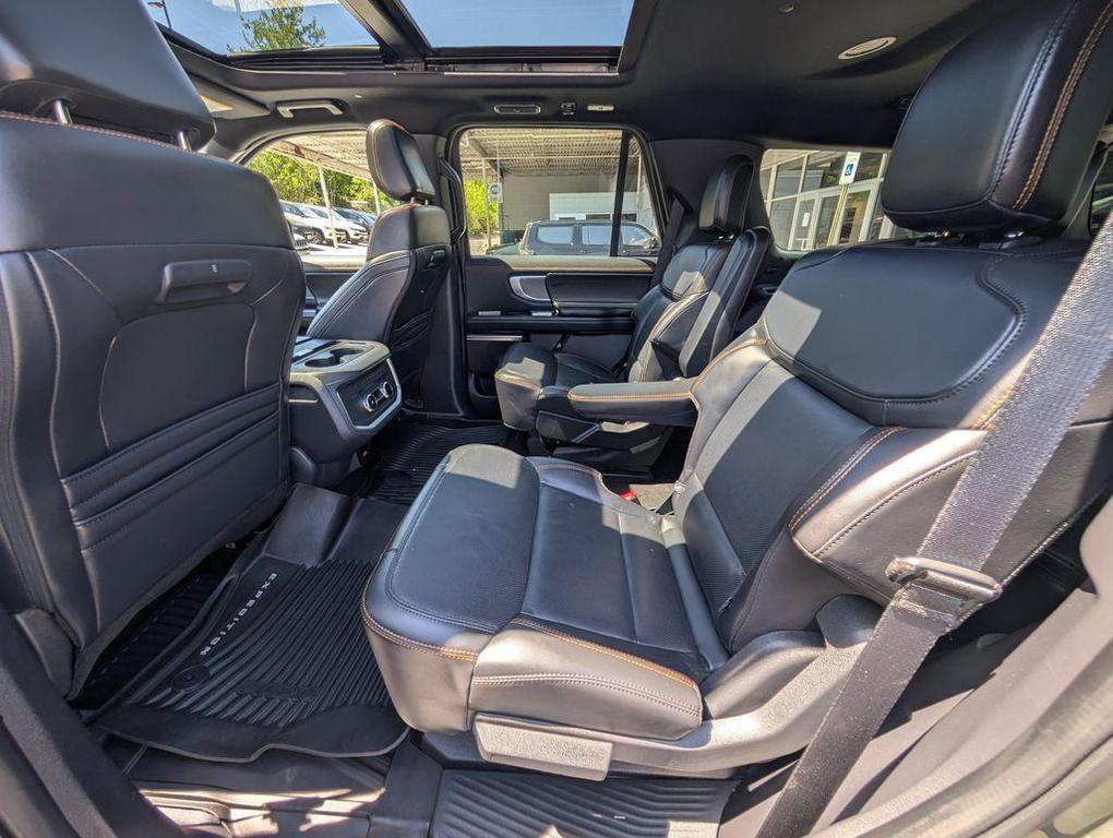 used 2025 Ford Expedition car, priced at $74,499