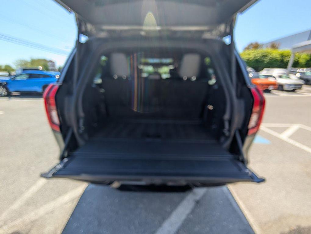 used 2025 Ford Expedition car, priced at $74,499