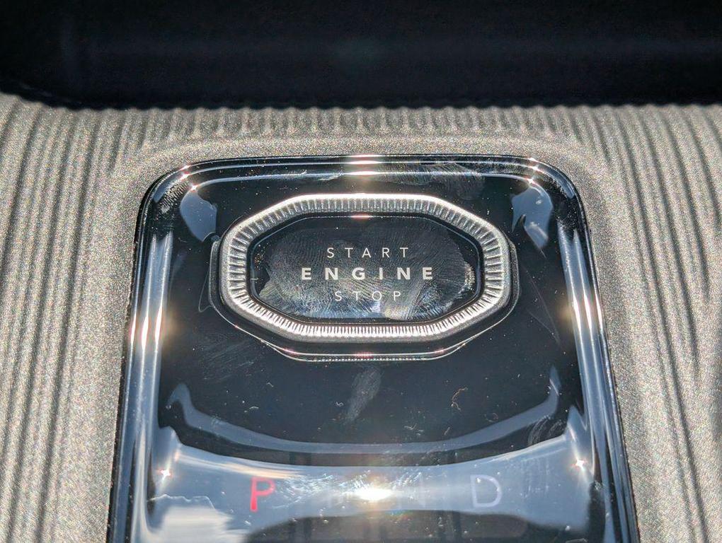 new 2026 Jeep Cherokee car, priced at $41,090