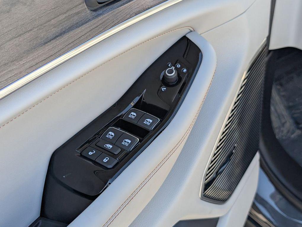 used 2022 Jeep Grand Cherokee 4xe car, priced at $30,919