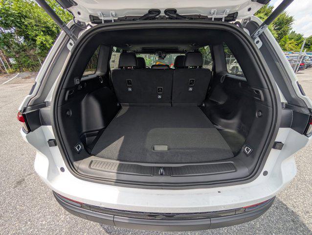 new 2025 Jeep Grand Cherokee car, priced at $41,277
