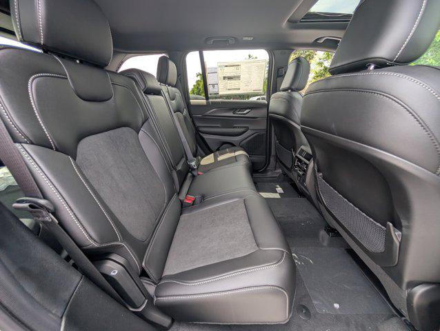 new 2025 Jeep Grand Cherokee car, priced at $41,277