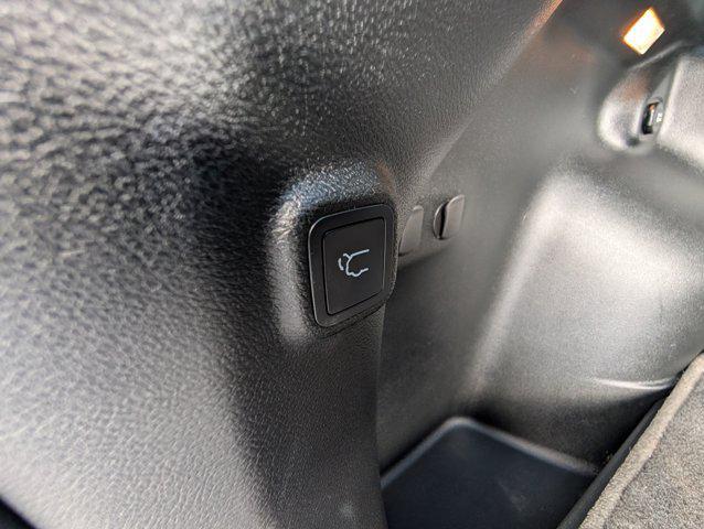 used 2023 Jeep Cherokee car, priced at $23,339