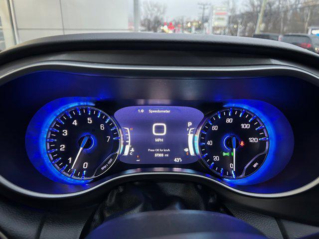 used 2024 Chrysler Pacifica car, priced at $30,176