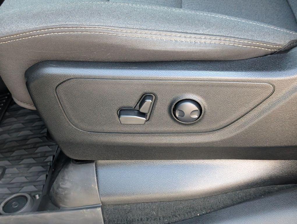 used 2023 Ram 1500 car, priced at $33,433