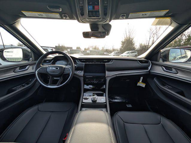 new 2025 Jeep Grand Cherokee car, priced at $46,162