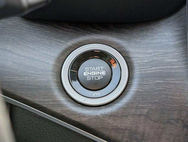 new 2025 Jeep Grand Cherokee car, priced at $46,162