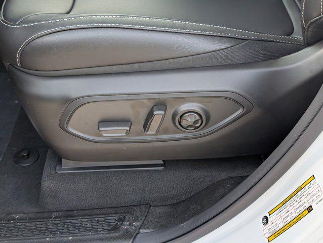 new 2025 Jeep Grand Cherokee car, priced at $46,162