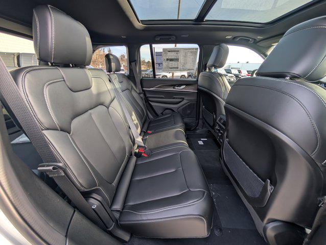 new 2025 Jeep Grand Cherokee car, priced at $46,162