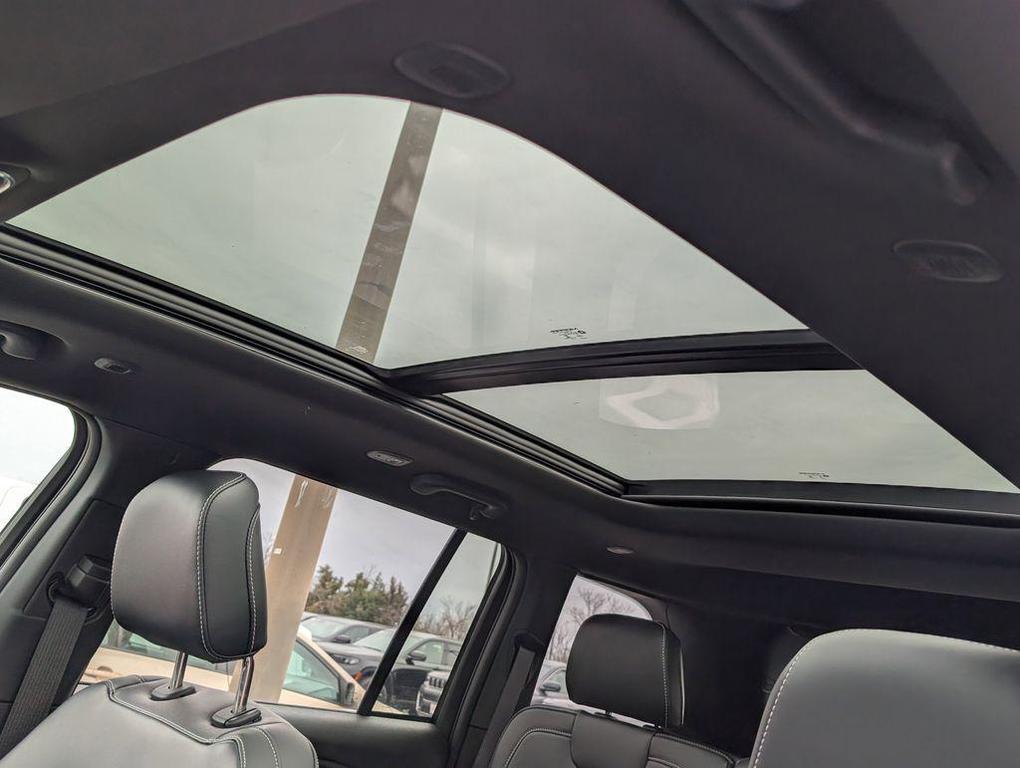 new 2026 Jeep Grand Cherokee car, priced at $47,148