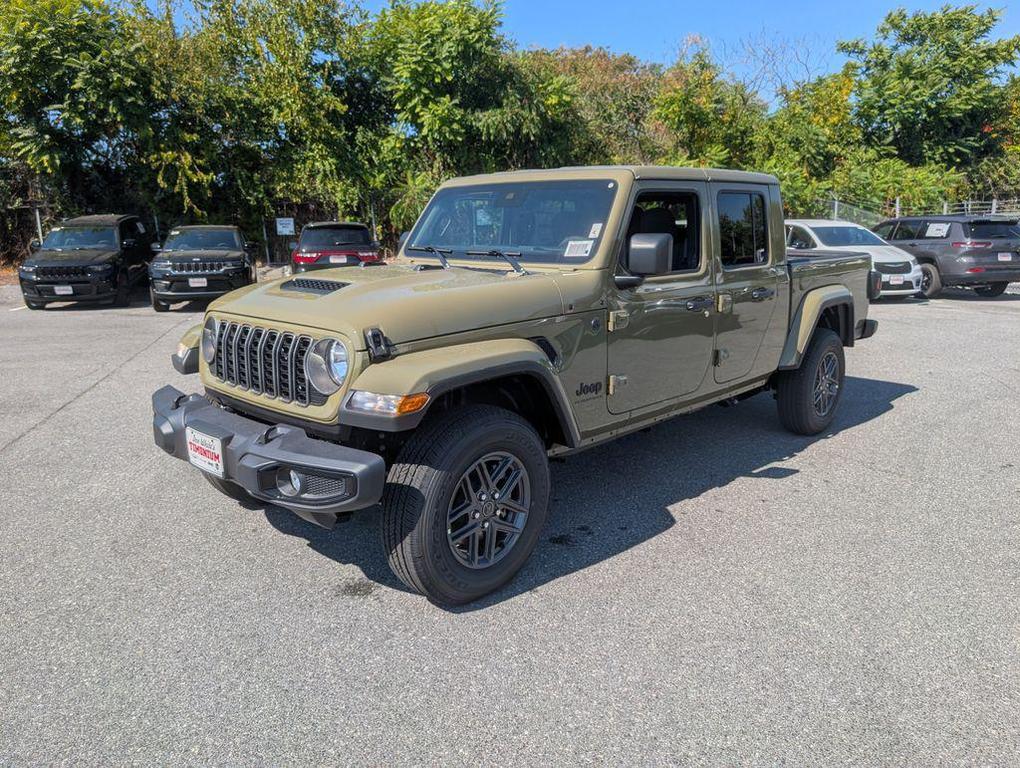 new 2025 Jeep Gladiator car, priced at $39,685