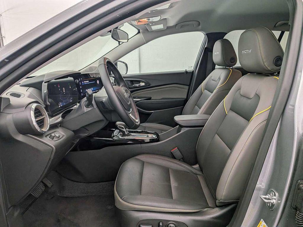 new 2025 Chevrolet Trax car, priced at $24,995