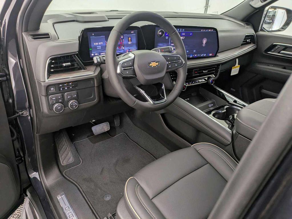 new 2025 Chevrolet Suburban car, priced at $72,500