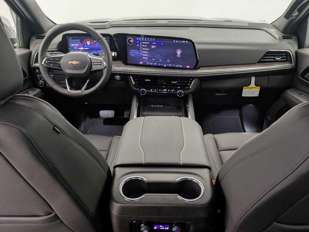 new 2025 Chevrolet Suburban car, priced at $72,500