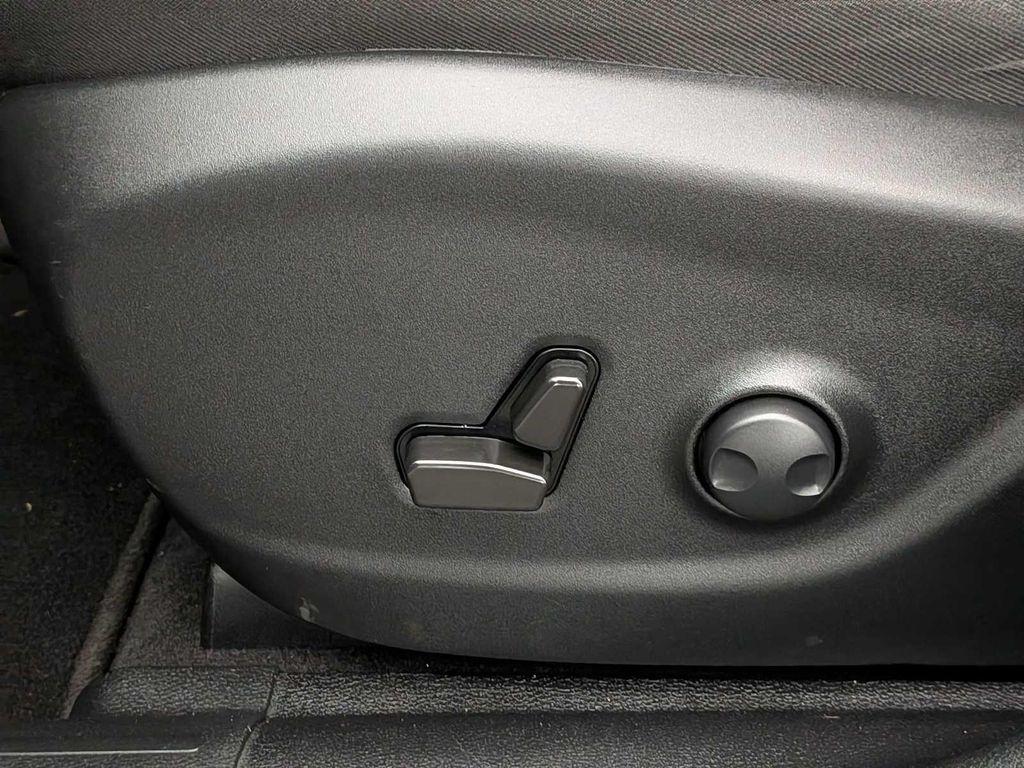 used 2022 Jeep Cherokee car, priced at $16,495