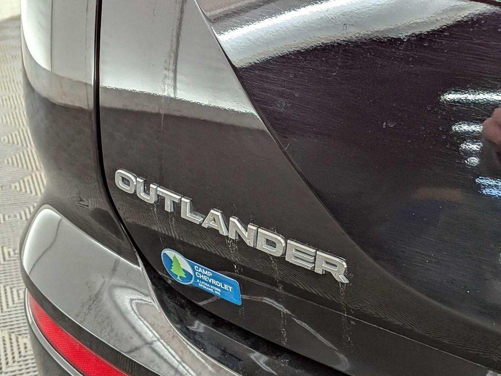 used 2024 Mitsubishi Outlander car, priced at $21,895